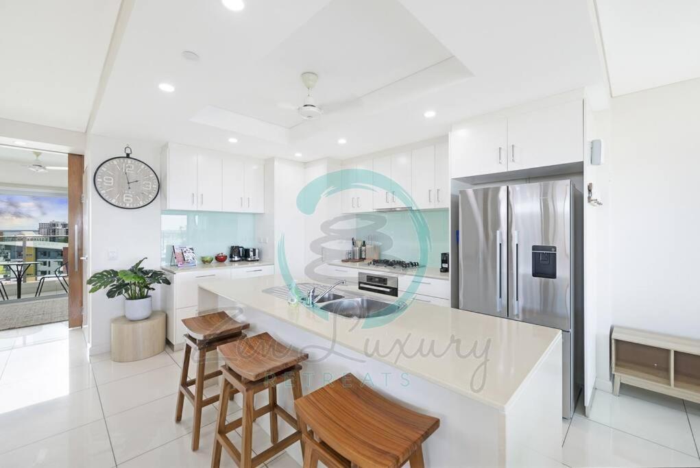 Zen Sea Breeze - Darwin's Premier Family Apartment *